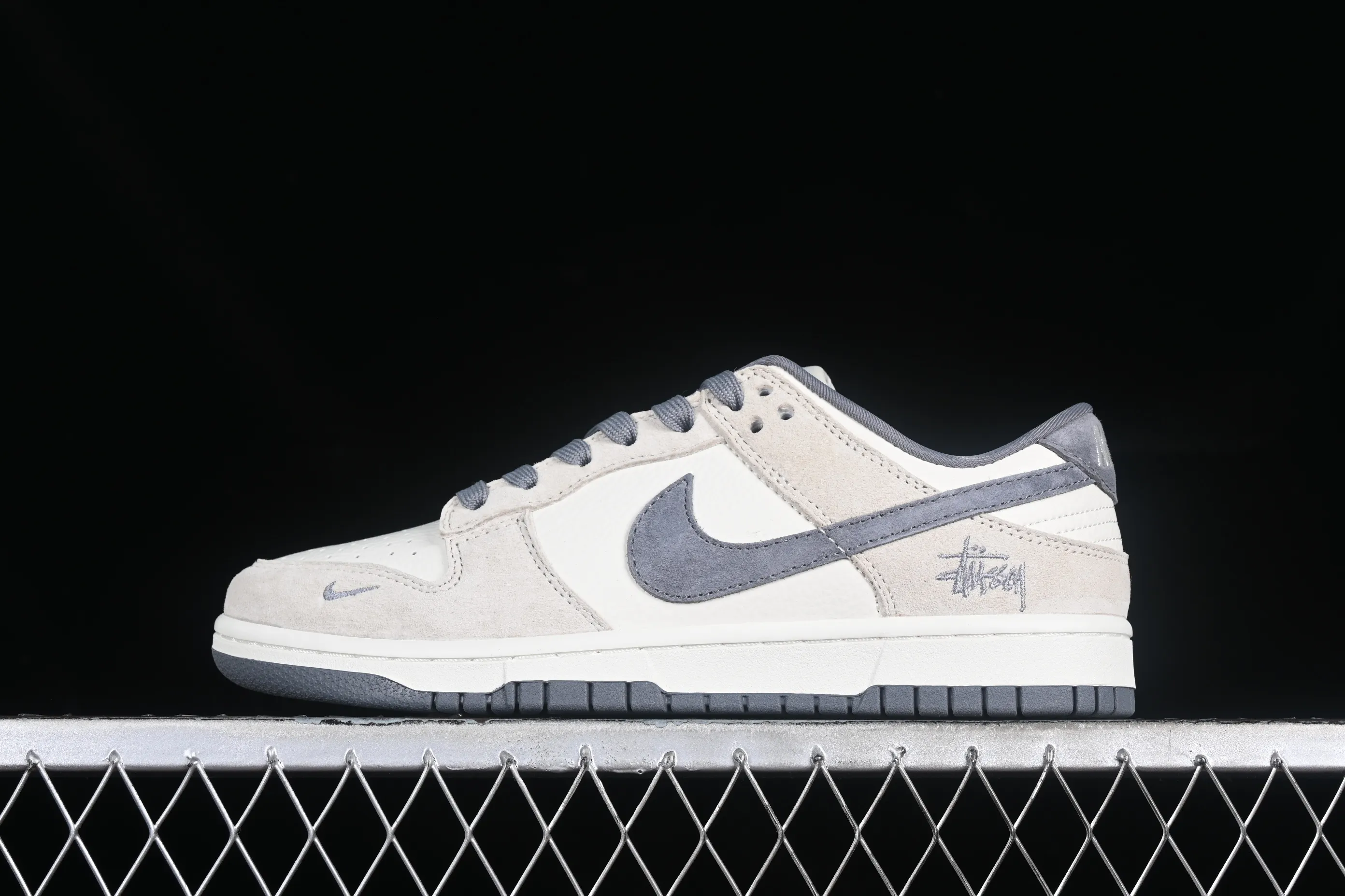 All categories Nk SB Dunk Series Nk SB Dunk Low High-end customized low-top sneakers Stussy